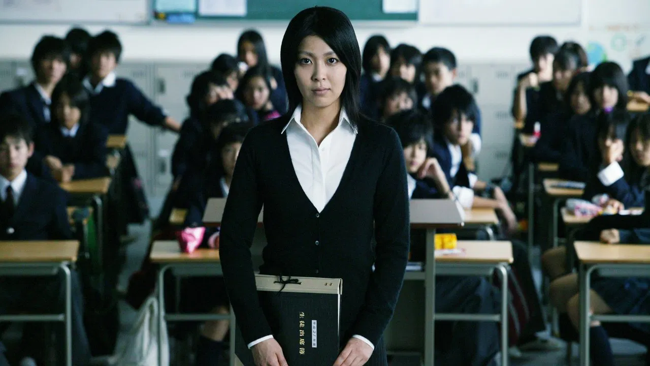 Ayaka Miyoshi backdrop